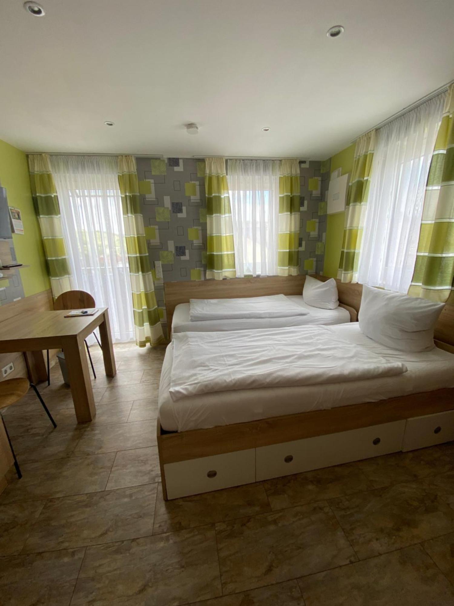 Hotel Mowo Kirchberg à Wurtzbourg Extérieur photo